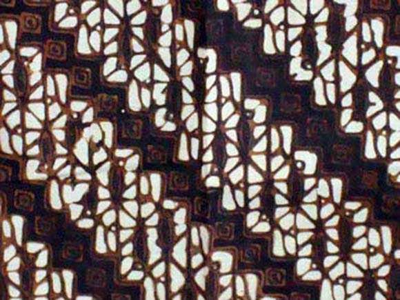 Batik merupakan salah satu bentuk karya seni